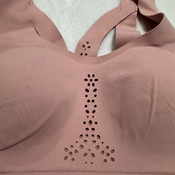 Victoria's Secret Black Leggings and Pink Sport Bra - Picture 7 of 11